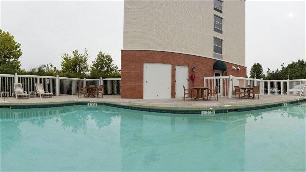 Comfort Suites Near Birkdale Village- Хантерсвилл Экстерьер фото