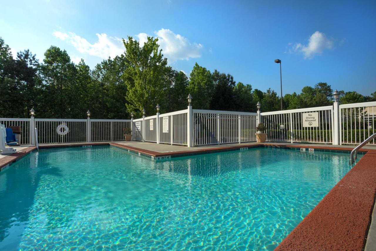 Comfort Suites Near Birkdale Village- Хантерсвилл Экстерьер фото